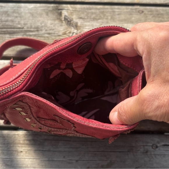 Art N’ Vintage Bohemian Floral Red Leather Designer Shoulder Bag - Picture 5 of 9